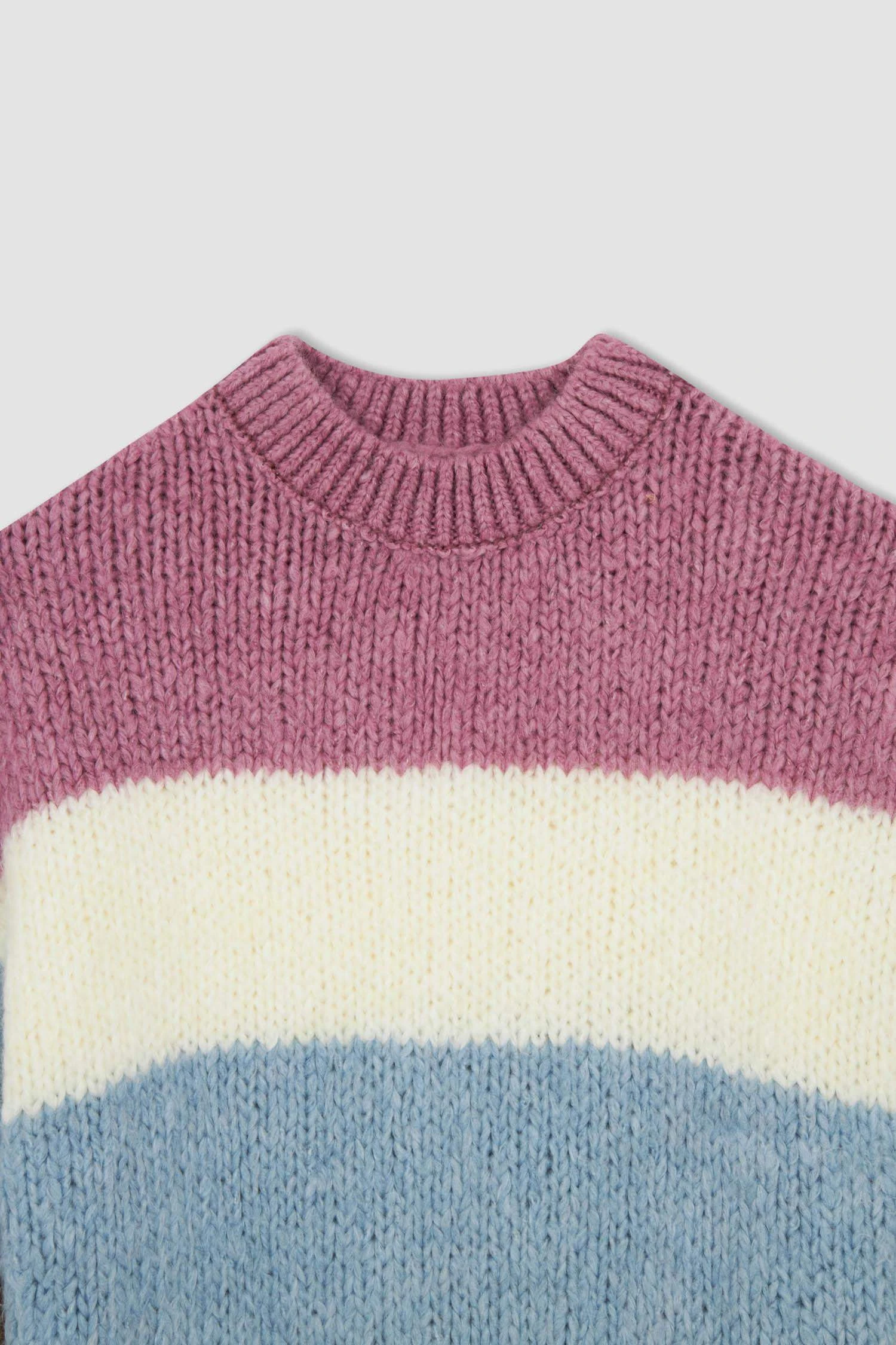 DeFacto Coool Oversize Fit Bisiklet Yaka Triko Kazak 10 DeFacto Coool Oversize Fit Bisiklet Yaka Triko Kazak – Bild 8