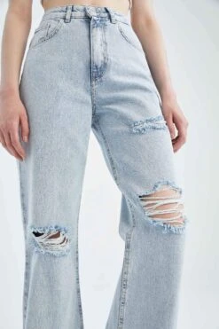 DeFacto Geniş Paça Yüksek Bel Paça Ucu Kesik Detaylı Jean %100 Pamuk Pantolon -Tunik Style Y0082AZ 22SM NM39 05 01