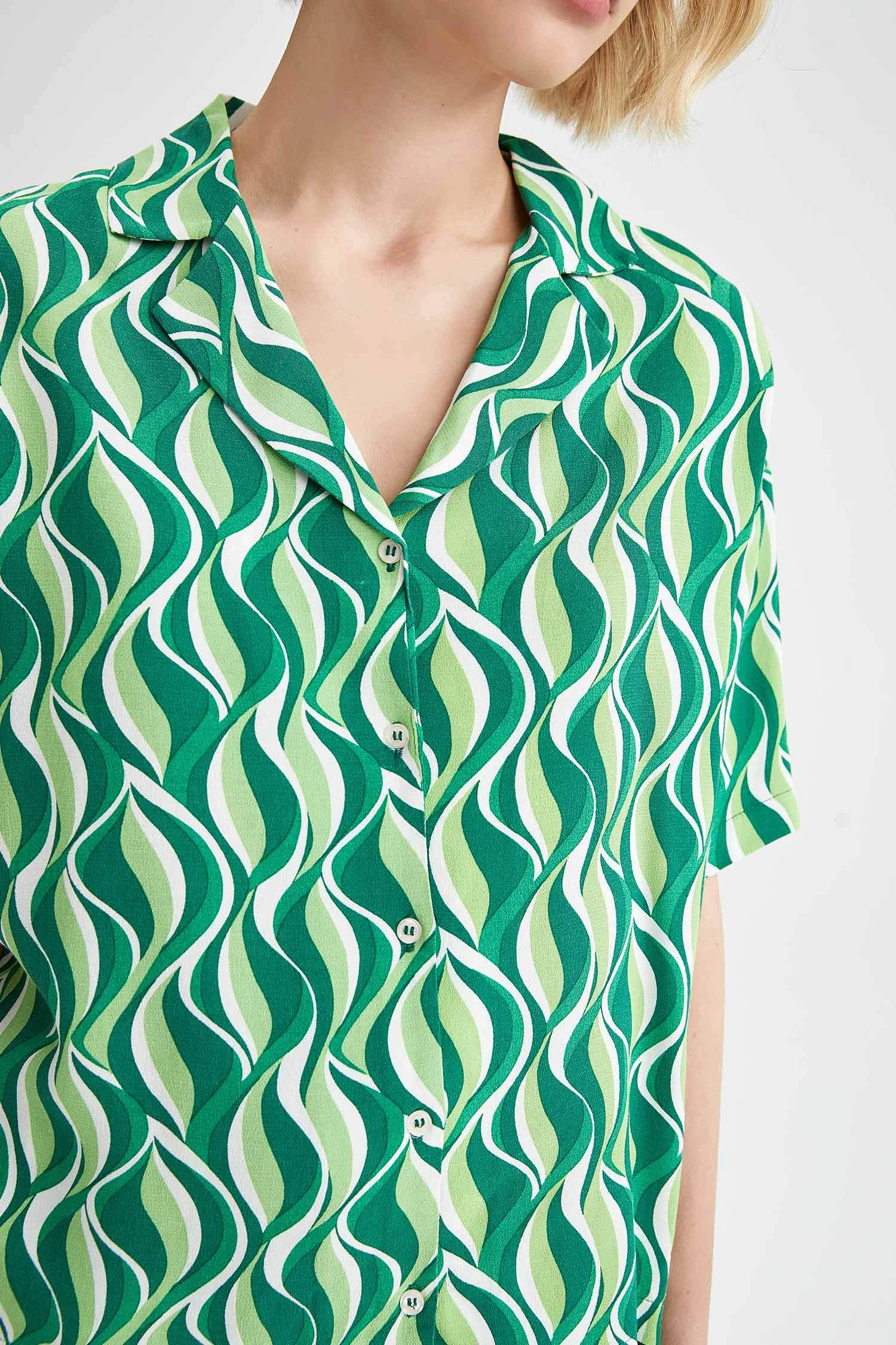 DeFacto Regular Fit Polo Yaka Maroken Kısa Kollu Gömlek 9 DeFacto Regular Fit Polo Yaka Maroken Kısa Kollu Gömlek – Bild 7