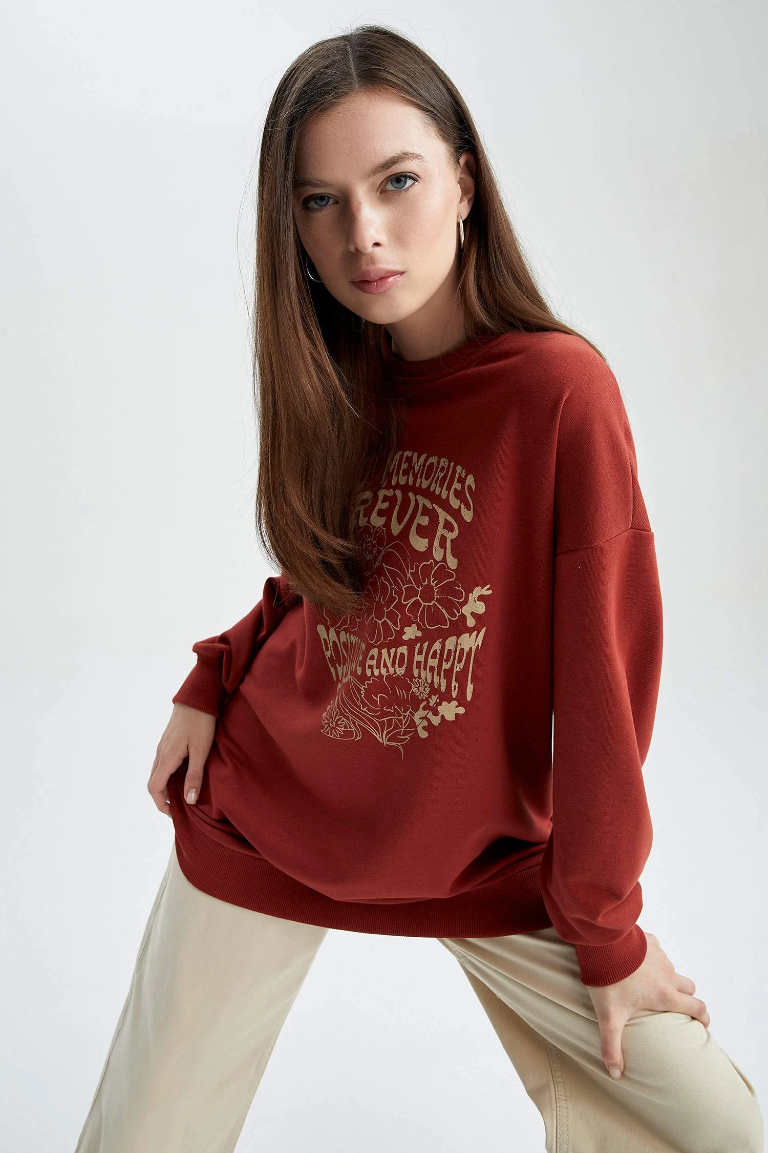 DeFacto Relax Fit Bisiklet Yaka Baskılı Sweatshirt Tunik 3 DeFacto Relax Fit Bisiklet Yaka Baskılı Sweatshirt Tunik