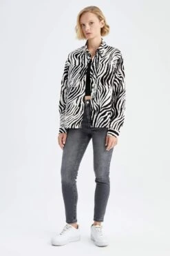 DeFacto Oversize Fit Gabardin Uzun Kollu %100 Pamuk Gömlek -Tunik Style Y7519AZ 22AU BK81 04 02