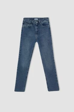 DeFacto Straight Fit Yüksek Bel Kesik Uçlu Paça Geri Dönüşümlü Jean Pantolon -Tunik Style Y8942AZ 22AU NM28 08 01