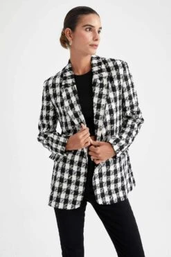DeFacto Oversize Fit Kazayağı Desenli Blazer Ceket -Tunik Style Z0874AZ 22AU BK27 07 03