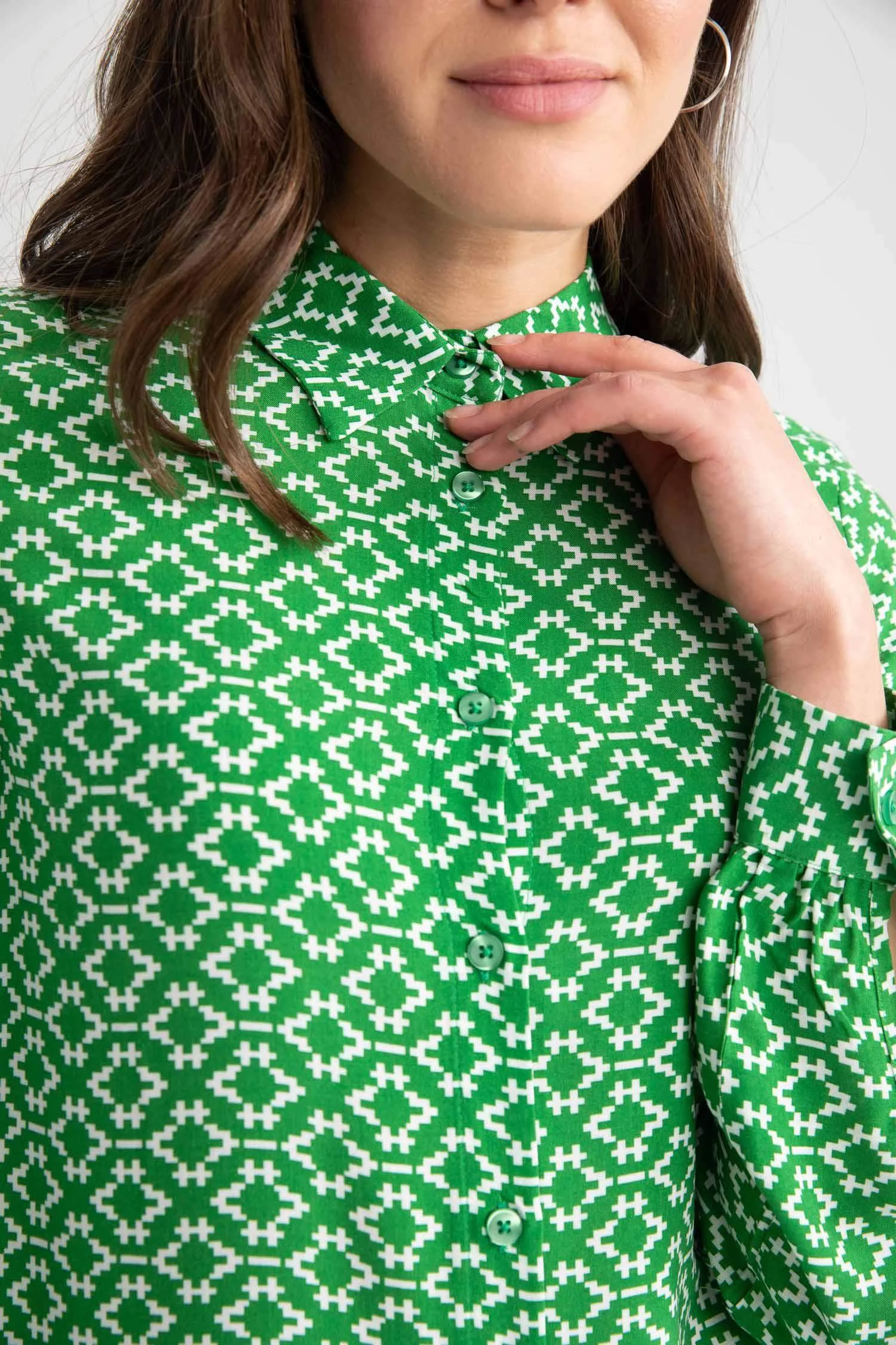 DeFacto Regular Fit Etnik Desenli Viskon Gömlek Tunik 9 DeFacto Regular Fit Etnik Desenli Viskon Gömlek Tunik – Bild 7