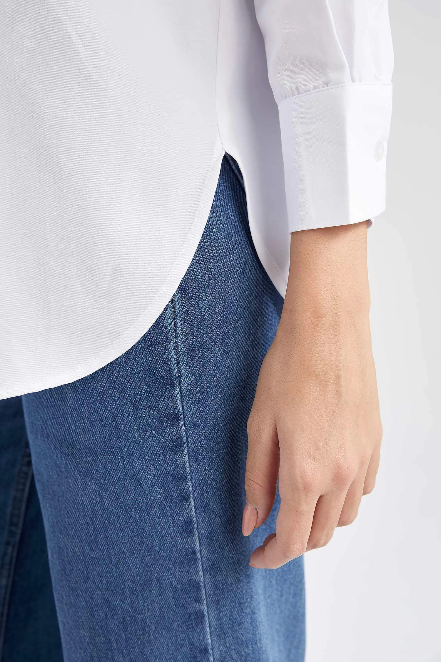 DeFacto Relax Fit Poplin Uzun Kollu Gömlek Tunik 10 DeFacto Relax Fit Poplin Uzun Kollu Gömlek Tunik – Bild 8