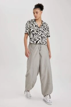 DeFacto Coool Regular Fit Pijama Yaka Baskılı Kısa Kollu Gömlek -Tunik Style Z2919AZ 23SM ER233 05 02