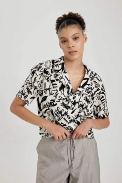 DeFacto Coool Regular Fit Pijama Yaka Baskılı Kısa Kollu Gömlek -Tunik Style Z2919AZ 23SM ER233 08 01