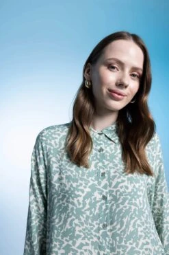 DeFacto Regular Fit Gömlek Yaka Baskılı Uzun Kollu Tunik 15 DeFacto Regular Fit Gömlek Yaka Baskılı Uzun Kollu Tunik -Tunik Style Z5833AZ 23SP TR377 04 03