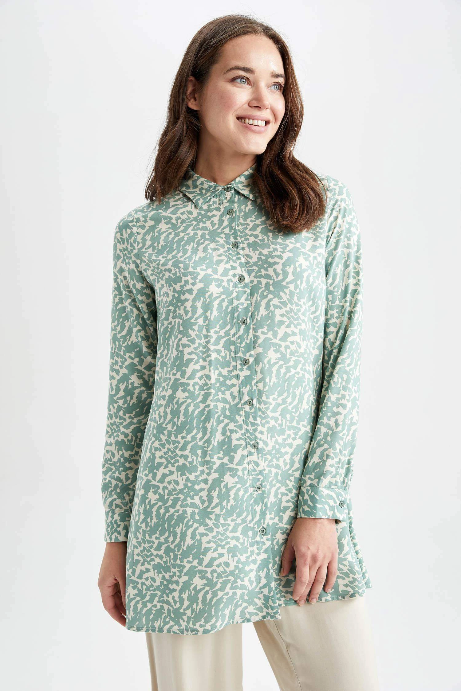 DeFacto Regular Fit Gömlek Yaka Baskılı Uzun Kollu Tunik 7 DeFacto Regular Fit Gömlek Yaka Baskılı Uzun Kollu Tunik – Bild 5