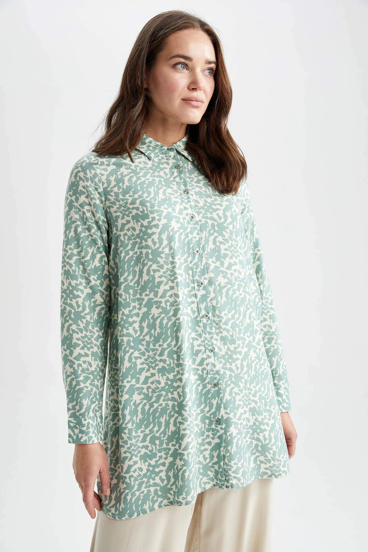 DeFacto Regular Fit Gömlek Yaka Baskılı Uzun Kollu Tunik 9 DeFacto Regular Fit Gömlek Yaka Baskılı Uzun Kollu Tunik – Bild 7