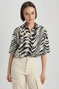 DeFacto Oversize Fit Zebra Desenli Kısa Kollu Gömlek -Tunik Style Z7390AZ 23SM BK27 07 01