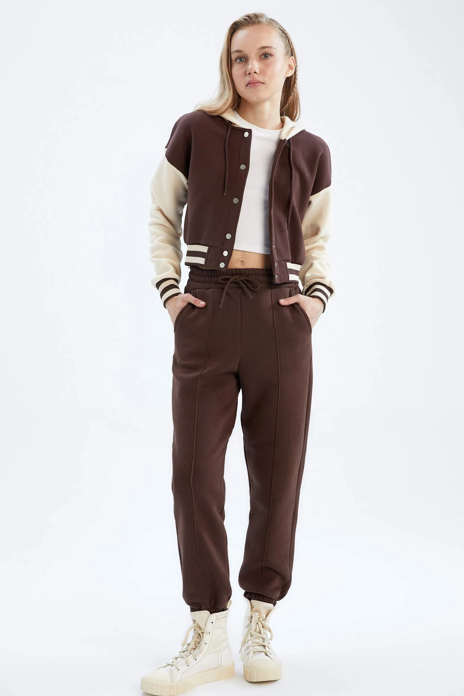 DeFacto Kolej Yaka Crop Bomber Ceket 4 DeFacto Kolej Yaka Crop Bomber Ceket – Bild 2