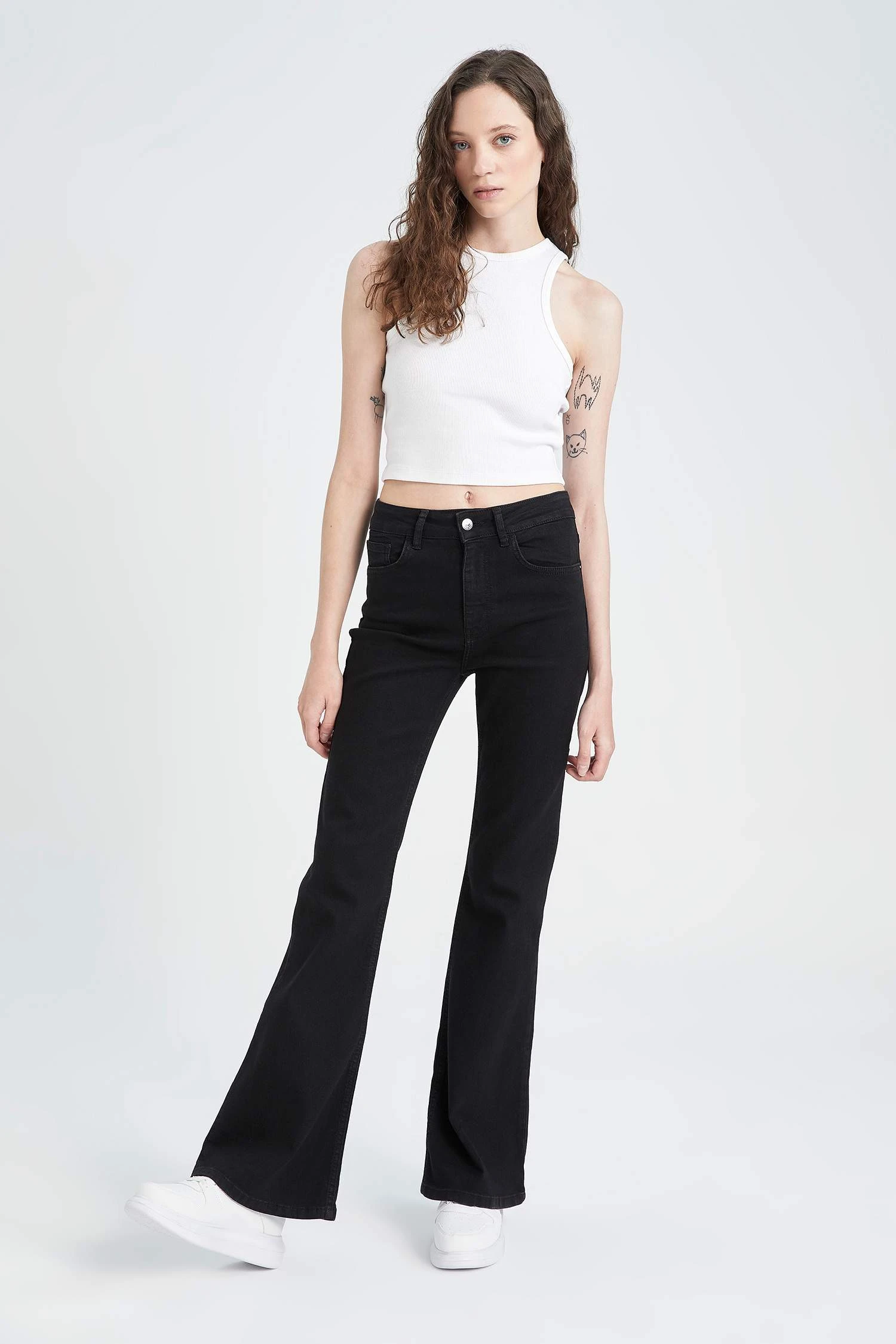 DeFacto İspanyol Paça Yüksek Bel Jean Pantolon 4 DeFacto İspanyol Paça Yüksek Bel Jean Pantolon – Bild 2