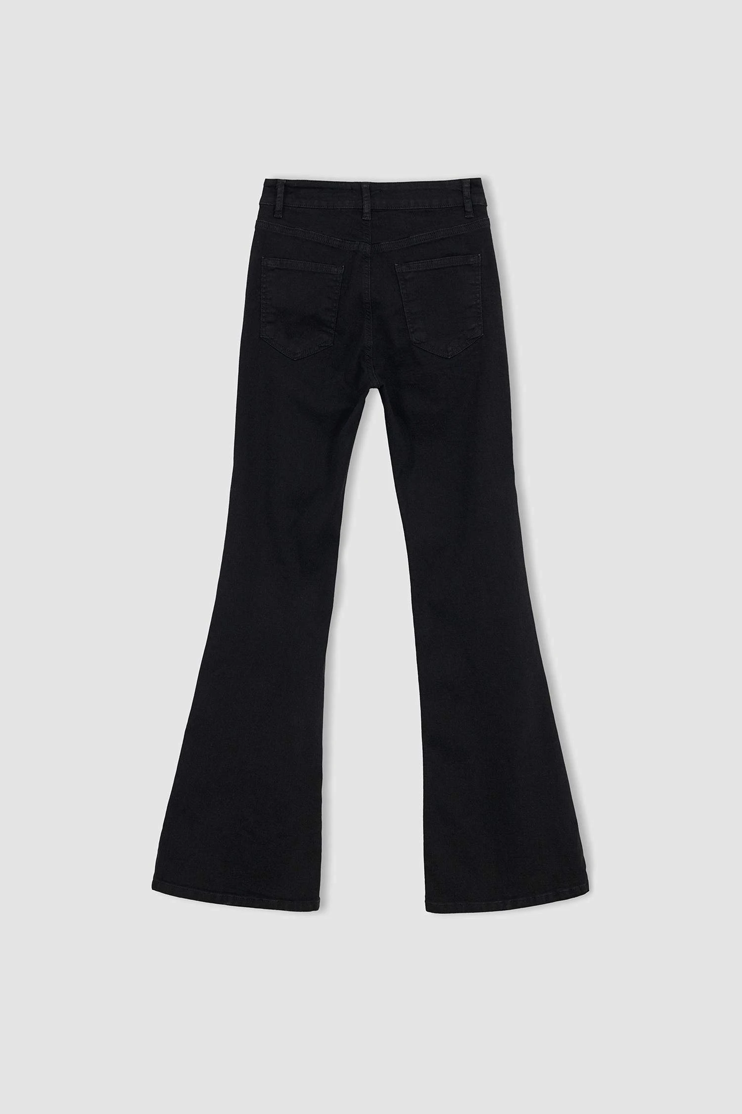 DeFacto İspanyol Paça Yüksek Bel Jean Pantolon 12 DeFacto İspanyol Paça Yüksek Bel Jean Pantolon – Bild 10