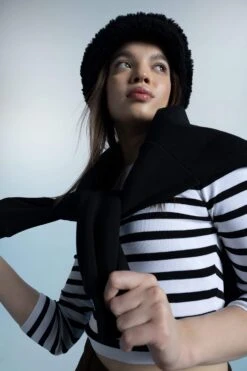 DeFacto Slim Fit Bisiklet Yaka Çizgili Crop Kazak