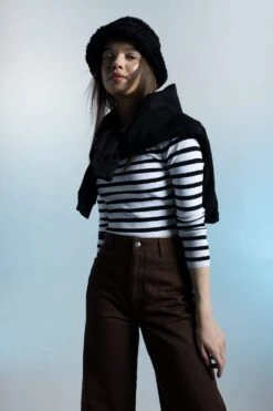 DeFacto Slim Fit Bisiklet Yaka Çizgili Crop Kazak -Tunik Style Z9142AZ 23SP ER98 03 02