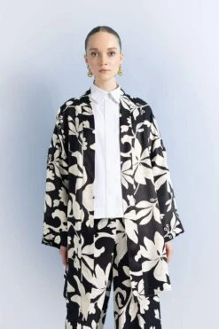 DeFacto Relax Fit Baskılı Saten Uzun Kollu Tunik -Tunik Style Z9638AZ 23SM BK81 03 03